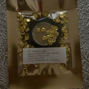 NWT Pat McGrath Gold Standard Single Eyeshadow - Metallic Gold 💛